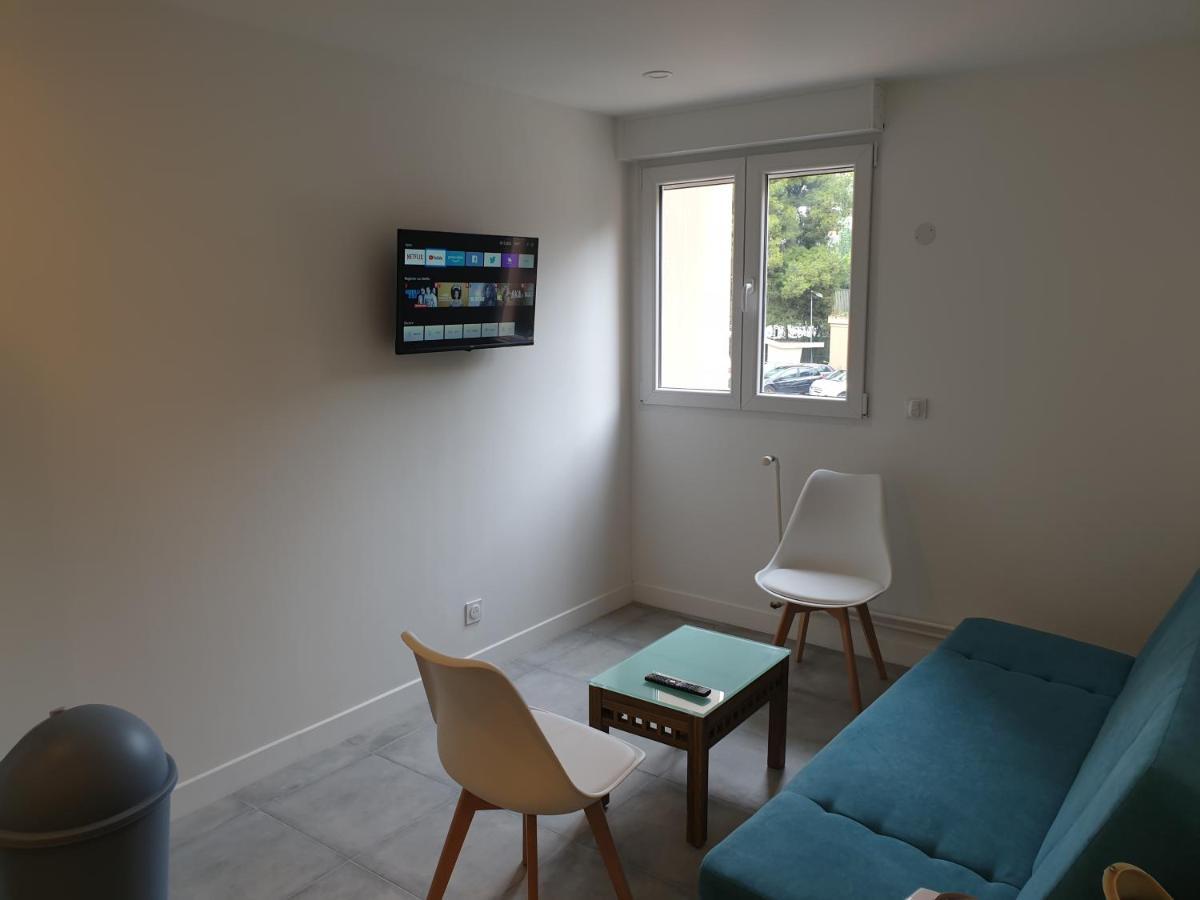 Appartements Renove 2023 Proche Aeroport 5Min, Gare Sncf 2 Min, Tramway Au Pied De L'Immeuble , Parking Possible, Renovated Apartments 2023 Near The Airport 5 Min, Train Station 2 Min, Tram Next To The Building 1 Min, Parking Possible Nizza Kültér fotó
