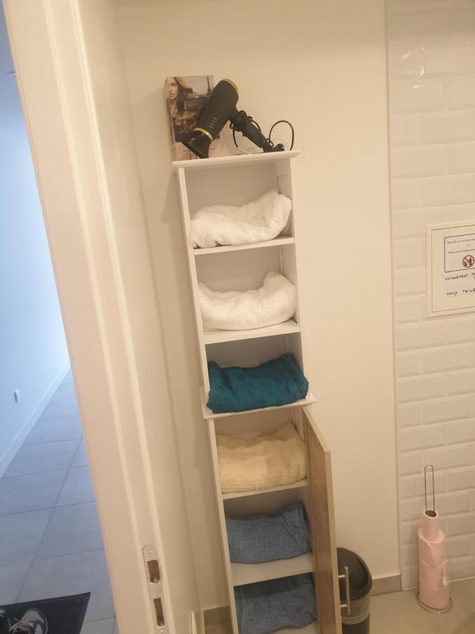 Appartements Renove 2023 Proche Aeroport 5Min, Gare Sncf 2 Min, Tramway Au Pied De L'Immeuble , Parking Possible, Renovated Apartments 2023 Near The Airport 5 Min, Train Station 2 Min, Tram Next To The Building 1 Min, Parking Possible Nizza Kültér fotó