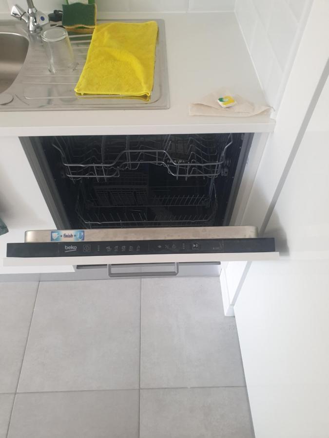 Appartements Renove 2023 Proche Aeroport 5Min, Gare Sncf 2 Min, Tramway Au Pied De L'Immeuble , Parking Possible, Renovated Apartments 2023 Near The Airport 5 Min, Train Station 2 Min, Tram Next To The Building 1 Min, Parking Possible Nizza Kültér fotó