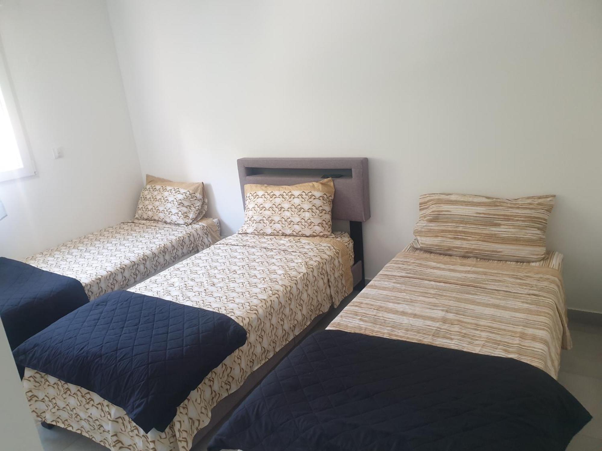 Appartements Renove 2023 Proche Aeroport 5Min, Gare Sncf 2 Min, Tramway Au Pied De L'Immeuble , Parking Possible, Renovated Apartments 2023 Near The Airport 5 Min, Train Station 2 Min, Tram Next To The Building 1 Min, Parking Possible Nizza Szoba fotó