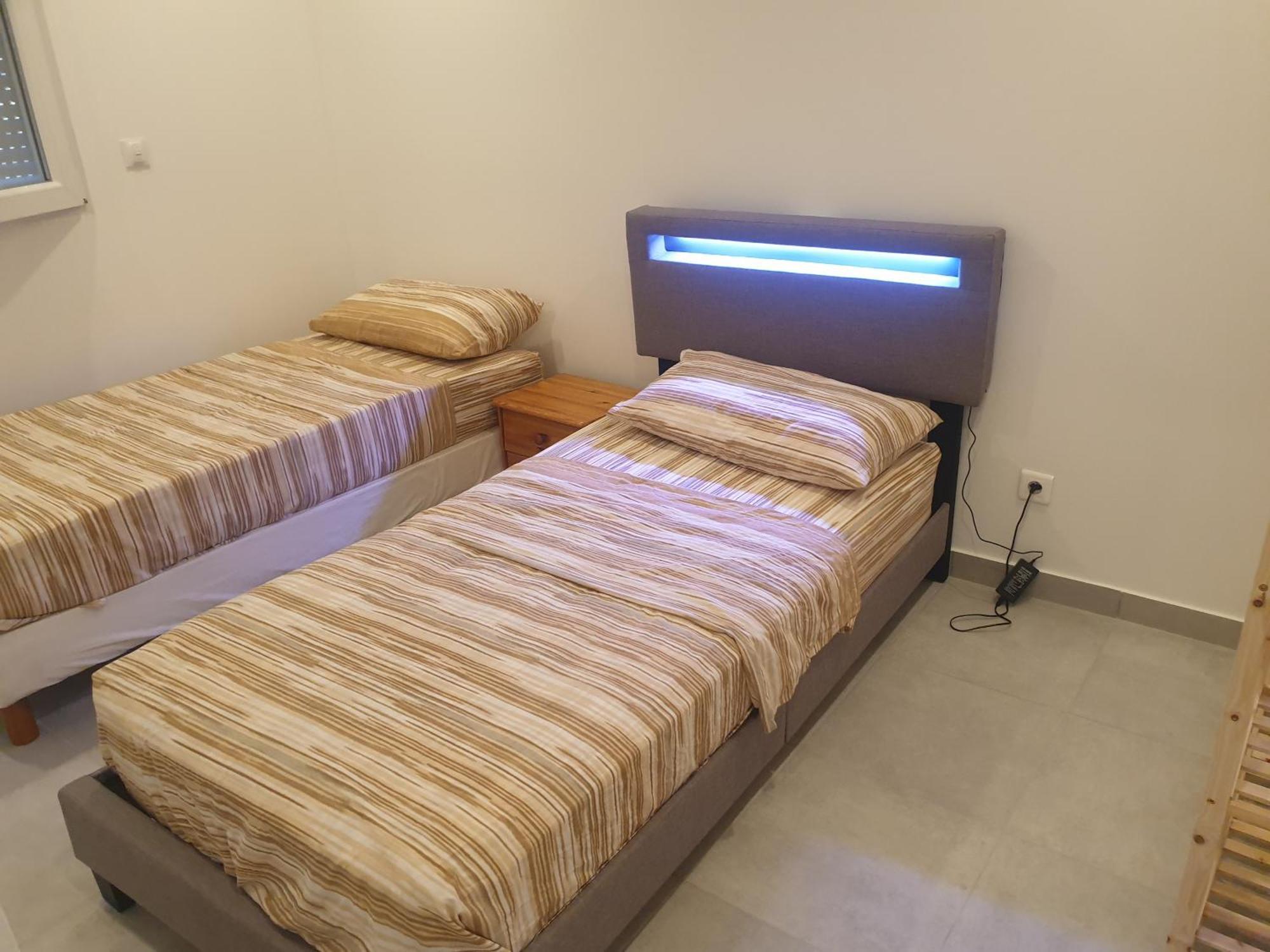 Appartements Renove 2023 Proche Aeroport 5Min, Gare Sncf 2 Min, Tramway Au Pied De L'Immeuble , Parking Possible, Renovated Apartments 2023 Near The Airport 5 Min, Train Station 2 Min, Tram Next To The Building 1 Min, Parking Possible Nizza Szoba fotó
